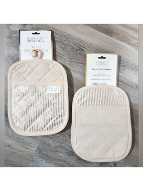 Badgley Mischka Two Sets of Two Pot Holders with Silicone - New With Tags